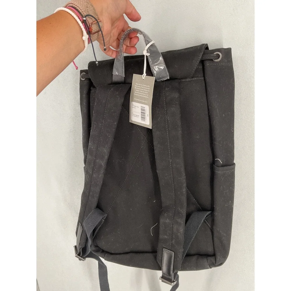 Everlane Unisex The Modern Snap Backpack Black Canvas OS